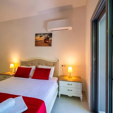 Yakamoz פאטהיה